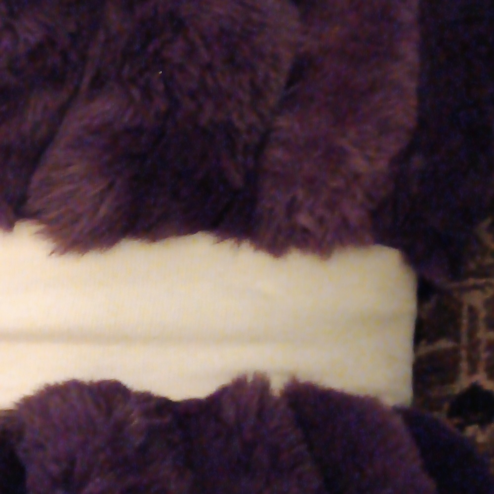 Fur Throw Maryland Square Purple 50" X 60" - Picture 2 of 5